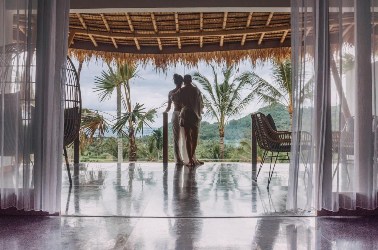 فندق Neano Escape مانغيس المظهر الخارجي الصورة The view from the living room of a villa at the resort